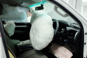 What is the average settlement for airbags not deploying?